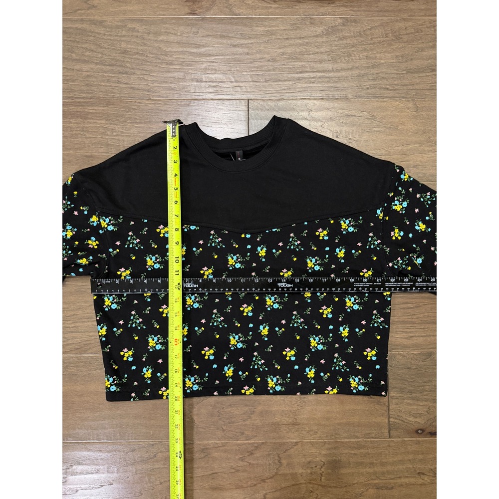 NWT Adam Selman Sport x Urban Outfitters Floral Boxy Sweatshirt Black Size M - Picture 5 of 7